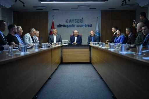 Başkan Büyükkılıç’a yazılımı tamamlanan ‘Muhtarlık Bilgi Sistemi’ sunumu
