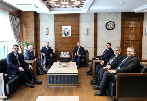 Başkan B&uuml;y&uuml;kkılı&ccedil;, Bakan Kacır ile g&ouml;r&uuml;şt&uuml;
