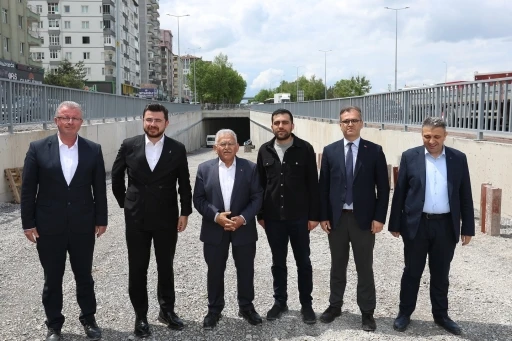 Başkan B&uuml;y&uuml;kkılı&ccedil;: "Şehrimizin ulaşım konforunu artırmak i&ccedil;in &ccedil;alışıyoruz"
