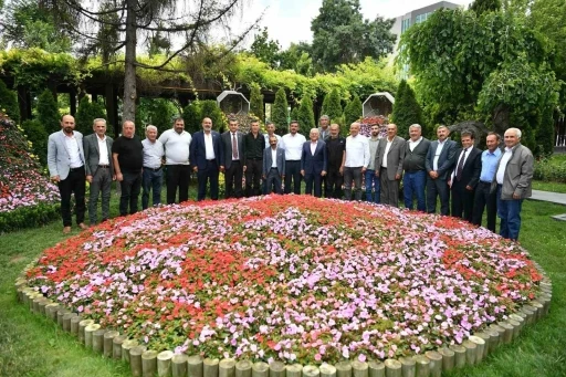 Başkan Büyükkılıç; Sarız’ın mahalle muhtarlarını büyükşehirde konuk etti
