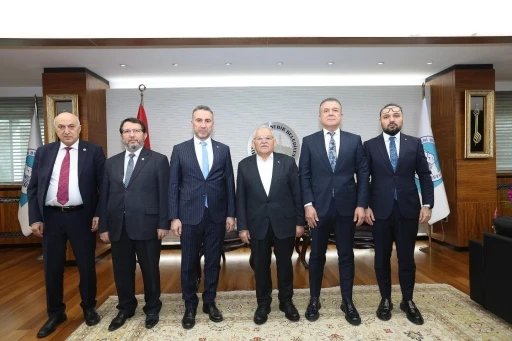 Başkan B&uuml;y&uuml;kkılı&ccedil;&rsquo;tan birlik mesajı: B&uuml;y&uuml;kşehir&rsquo;de ziyaret&ccedil;i r&uuml;zgarı
