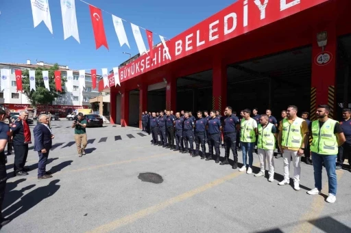 Başkan Büyükkılıç’tan itfaiye personeline: &quot;İyi ki varsınız&quot;
