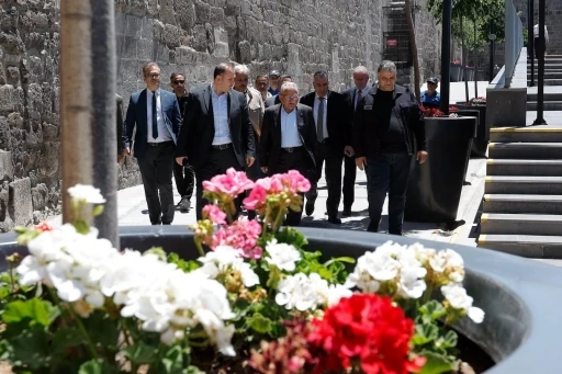 Başkan B&uuml;y&uuml;kkılı&ccedil;, tarihi kalede &ccedil;ocuklarla buluştu

