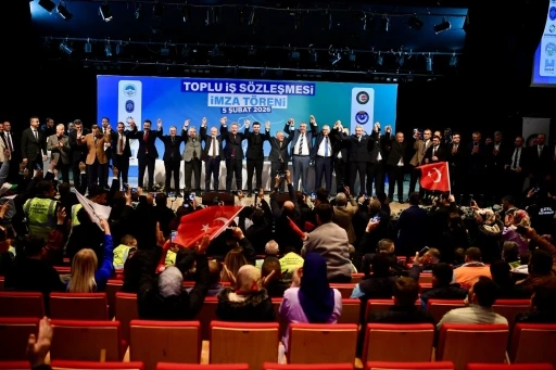 Başkan B&uuml;y&uuml;kkılı&ccedil;, Toplu İş S&ouml;zleşme T&ouml;reni&rsquo;nde personelin sevincine ortak oldu
