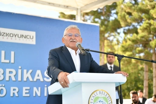 Başkan Büyükkılıç, Türkiye’nin en çok konuşulan 10 siyasetçisinden biri oldu

