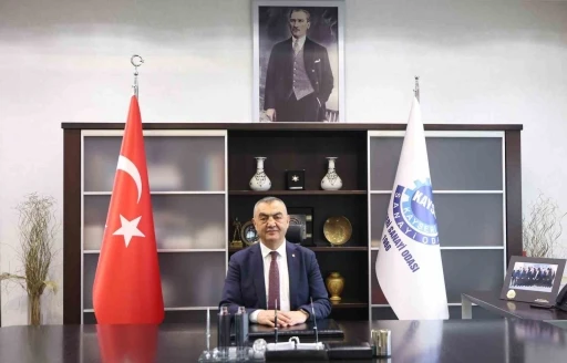 Başkan B&uuml;y&uuml;ksimitci: "Ailenin temel direği gelecek nesillerimizin mimarı olan kadınlarımızdır"
