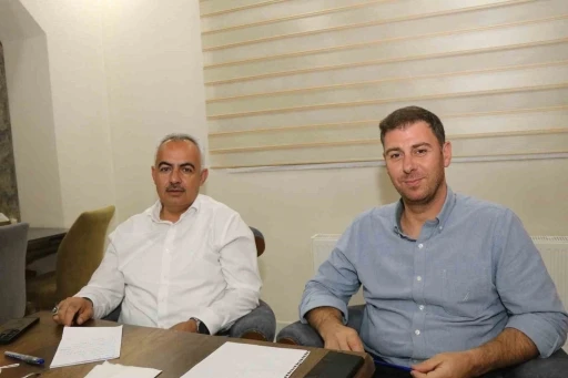 Başkan &Ccedil;elebi basın mensuplarıyla bir araya geldi: Oltu&rsquo;nun geleceği masaya yatırıldı
