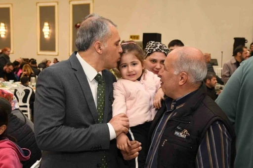 Başkan &Ccedil;enet, engelli bireyler ve aileleriyle iftarda buluştu

