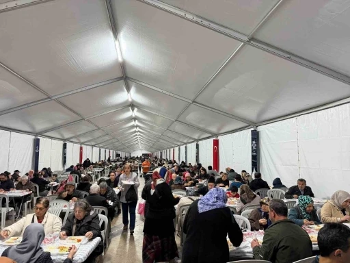 Başkan &Ccedil;er&ccedil;ioğlu Ramazan ayının bereketini Aydın&rsquo;ın d&ouml;rt bir yanına taşımayı s&uuml;rd&uuml;r&uuml;yor
