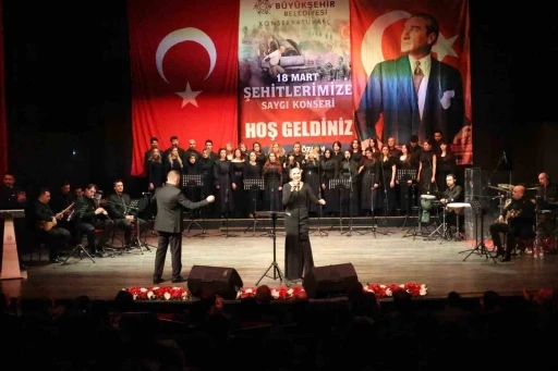 Başkan &Ccedil;er&ccedil;ioğlu vatandaşları şehitlere saygı konseri ile buluşturdu
