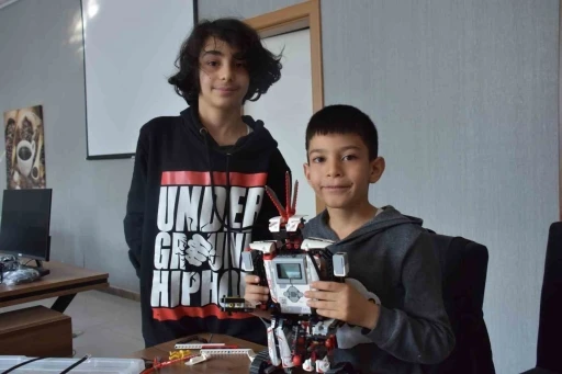 Başkan &Ccedil;olakbayrakdar, "Bilim ve teknolojiyle g&uuml;&ccedil;l&uuml; T&uuml;rkiye&rsquo;yi inşa ediyoruz"
