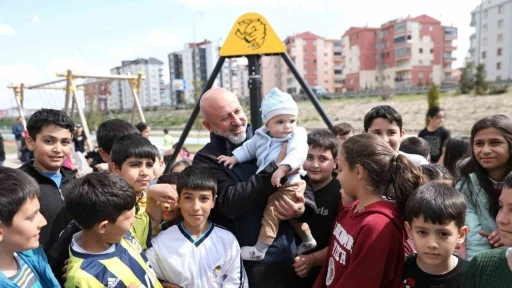 Başkan &Ccedil;olakbayrakdar: "Daha yeşil bir &ccedil;evre, huzurlu bir yaşam inşa ediyoruz"

