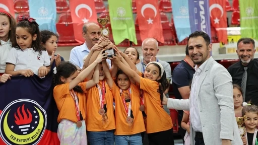 Başkan Çolakbayrakdar: &quot;Kayseri’yi satrançta da marka şehir yapmak için çalışıyoruz&quot;
