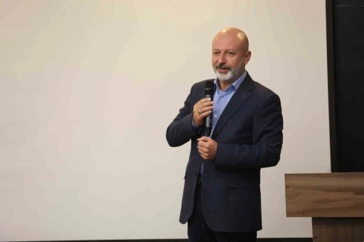 Başkan &Ccedil;olakbayrakdar: "Yeşil şehir vizyonunu bilgiyle b&uuml;y&uuml;t&uuml;yoruz"
