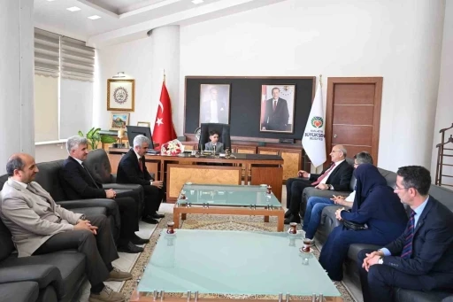 Başkan Er,&quot; Bu koltuklara hizmet bilinci ile oturulması gerekiyor&quot;
