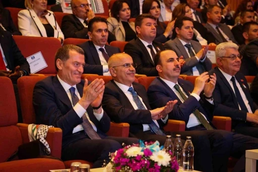Başkan Er, Türk Dünyası Belediyeler Birliği yürütme kurulu üyeliğine seçildi
