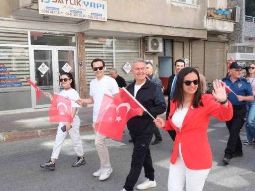 Başkan Erol: "Gen&ccedil;liğimiz i&ccedil;in &uuml;retmeye ve yatırım yapmaya devam ediyoruz"
