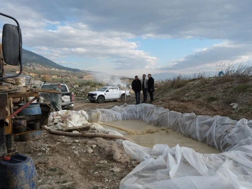 Başkan Erol, sondaj &ccedil;alışmalarını inceledi
