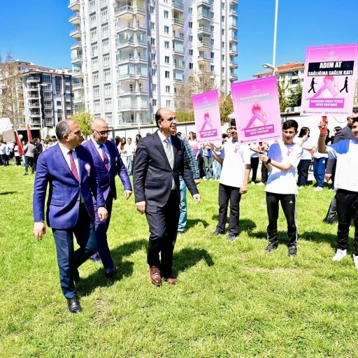 Başkan Geçit, &quot; Kanserle mücadelede erken teşhis hayat kurtarır&quot;

