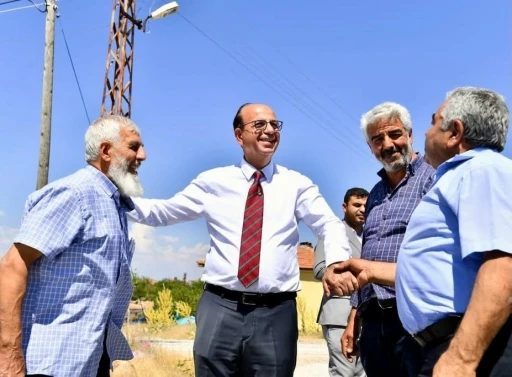 Başkan Ge&ccedil;it: "Yeşilyurt&rsquo;ta kırsal mahallelerin ulaşım konforu artıyor"
