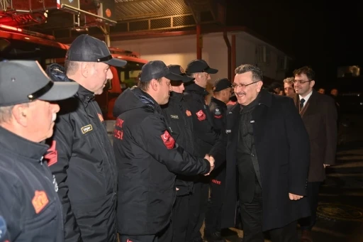 Başkan Gen&ccedil;&rsquo;ten yılbaşında g&ouml;rev yapan personele ziyaret
