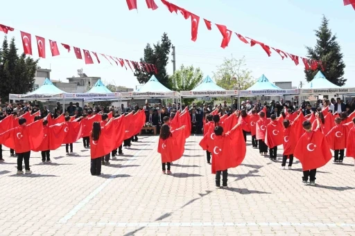 Başkan G&ouml;rgel, "Ulusal Egemenlik ve &Ccedil;ocuk Bayramı kutlu olsun"
