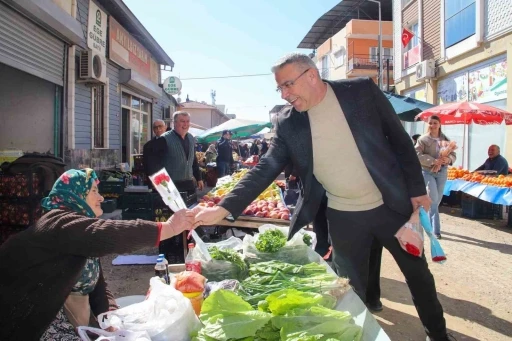 Başkan G&uuml;ler&rsquo;den kadınlara &ccedil;i&ccedil;ekli jest
