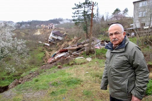 Başkan G&uuml;ler: "Heyelan b&ouml;lgesinin &uuml;stesinden geleceğiz"
