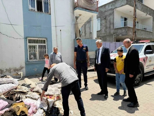 Başkan Halla&ccedil;, yangın mağduru aileyi yalnız bırakmadı
