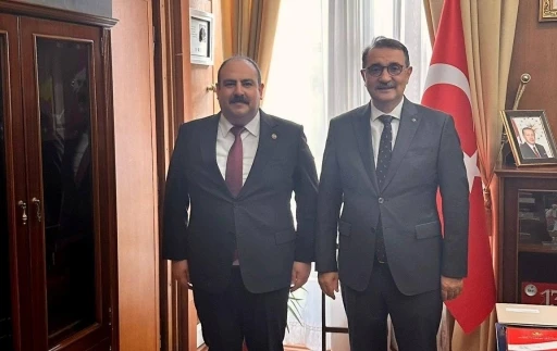 Başkan Hamamcı, Milletvekili Dönmez’i ziyaret etti
