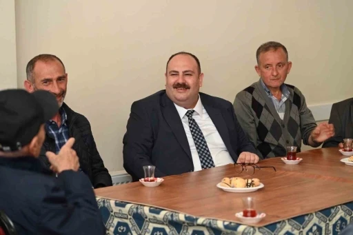 Başkan Hamamcı Yenice Mahallesi&rsquo;nde incelemeler yaptı, talepleri yerinde dinledi
