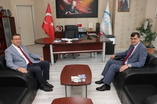 Başkan Kahveci ve M&uuml;d&uuml;r Sayar, K&uuml;tahya i&ccedil;in ortak &ccedil;alışmaları değerlendirdi
