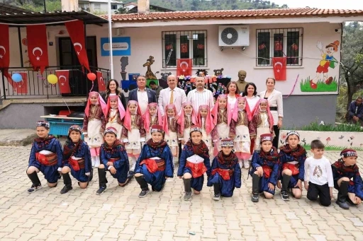 Başkan Kaya, çocukların mutluluğuna ortak oldu
