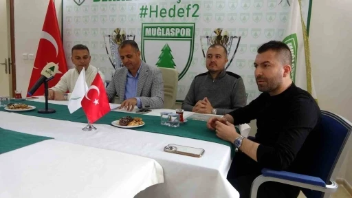 Başkan Kıyanç'tan Taraftara Bayrak Çağrısı