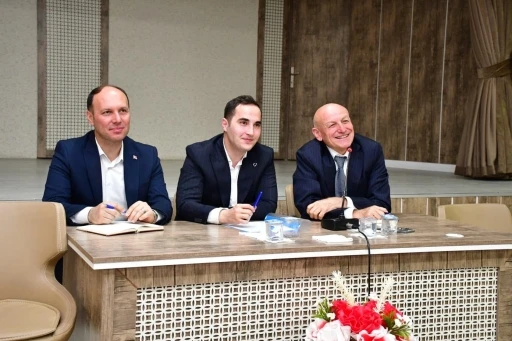 Başkan Kul&rsquo;dan muhtarlara ortak akıl &ccedil;ağrısı: "&Ouml;ncelikleri birlikte belirleyelim"

