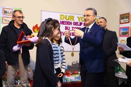 Başkan Kurnaz: "Gen&ccedil;ler umut ve gurur veriyor"
