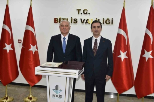 Başkan Mehmet Akarca: &quot;Kamu Denetçiliği Kurumu halkın ücretsiz avukatlığını yapıyor&quot;

