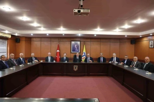 Başkan Memet Aslan OSB&Uuml;K zirvesi i&ccedil;in Trabzon&rsquo;da
