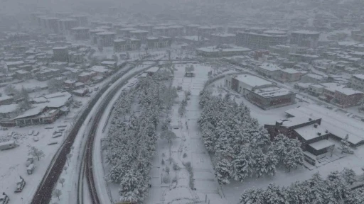 Başkan &Ouml;zdoğan: "Kar rahmettir, t&uuml;m ekiplerimizle sahadayız"
