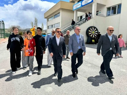 Başkan Özdoğan: &quot;Söz verdik, çocuklarımızı bayram coşkusuyla buluşturduk&quot;
