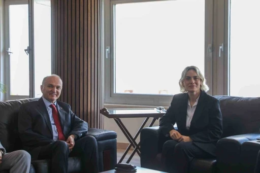Başkan &Ouml;zl&uuml;&rsquo;den Ak&ccedil;akoca&rsquo;ya destek
