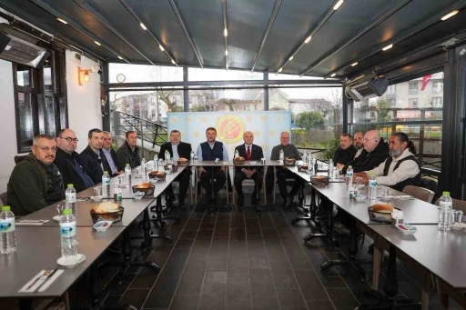 Başkan &Ouml;zl&uuml; gazetecilerle bir araya geldi
