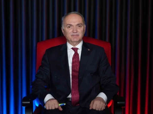 Başkan Özlü, &quot;Cedidiye Kent Meydan projesinden kamu zararı değil, kamu yararı var&quot;
