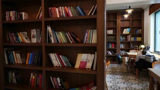 Başkan &Ouml;zl&uuml; "G&uuml;&ccedil;l&uuml; bir gelecek; okuyan ve d&uuml;ş&uuml;nen bireylerle m&uuml;mk&uuml;nd&uuml;r"
