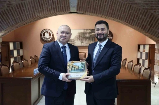 Başkan &Ouml;ztekin yerli ve yabancı temsilcilerle istişarelerini s&uuml;rd&uuml;r&uuml;yor
