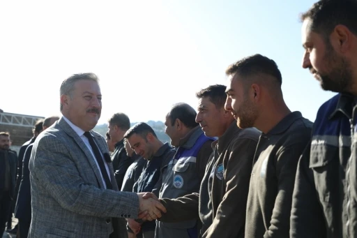 Başkan Palancıoğlu, mesai arkadaşları ile bayramlaştı
