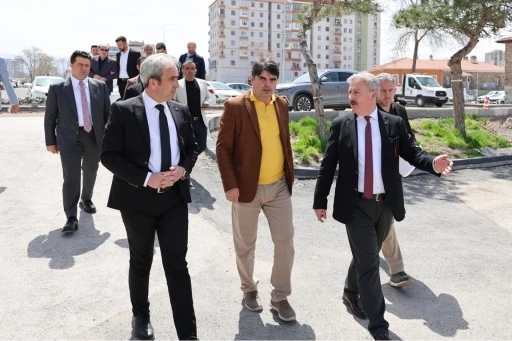 Başkan Palancıoğlu: "G&uuml;l&uuml;k Mahallesi&rsquo;nde hummalı &ccedil;alışmalar yapılıyor"
