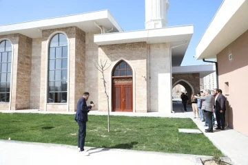 Başkan Palancıoğlu yapımı devam eden Adem Tanç Cami’yi inceledi
