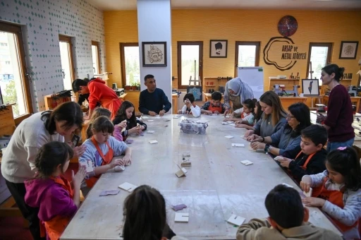 Başkan Pekyatırmacı: "Sel&ccedil;uklu Belediyesi Sanat ve Tasarım At&ouml;lyemiz vizyoner bir eğitim alanıdır"
