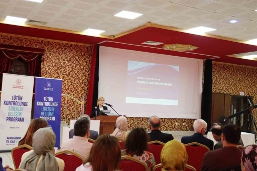Başkan Prof. Dr. A&ccedil;ık, "Amacımız t&uuml;t&uuml;ns&uuml;z ve nikotinsiz bir gelecek i&ccedil;in ortak bir yol haritası oluşturmak"
